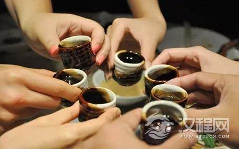 酒桌文化：关于酒桌上的礼仪，这几条要牢记