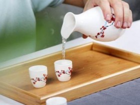 和老板关系再好，在酒桌上喝酒时也不要说这三句话，你说过几句