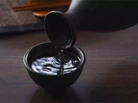 它和酒精“天生敌对”，上酒桌前吃几个，养胃又解酒，早知早受益