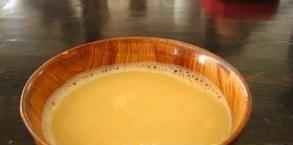 哈萨克族人为何爱喝奶茶？其奶茶是啥样的