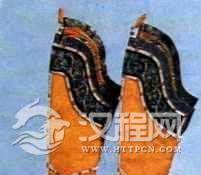 清代皇帝朝靴特色和设计是怎样的？清代皇帝朝靴介绍