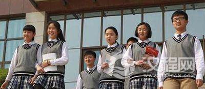 图说中国校服的百年变迁