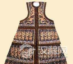 乾隆皇后朝褂特点和样式是什么？乾隆皇后朝褂简介