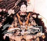 清代氅衣特点和样式是什么？清代氅衣简介