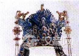 明代皇后冠饰特点和样式是什么？明代皇后冠饰简介