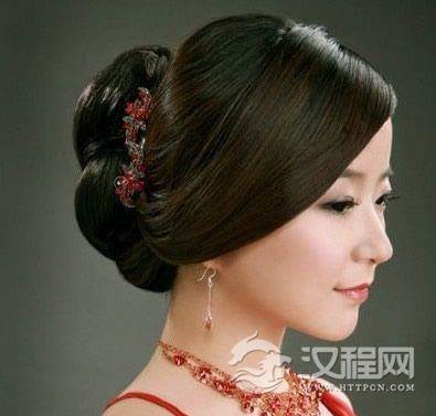 旗袍发型图片，适合旗袍的发型图片