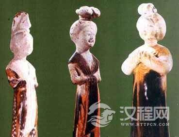 初唐女服的材料和使用场合是什么？初唐女服之三