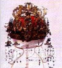 清代凤冠特点和样式是什么？清代凤冠简介