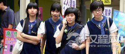 图说中国校服的百年变迁