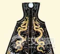 清代乾隆皇后朝褂特点和样式是什么？乾隆皇后朝褂简介