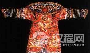 清代后妃绸绣朝袍特色和设计是怎样的？清代后妃绸绣朝袍介绍