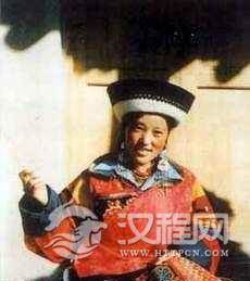 土族服饰的特点和风格是什么？土族服饰简介