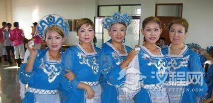 精美绝伦的俄罗斯族服饰文化