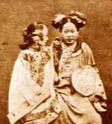 清代妇女发饰特点和样式是什么？清代妇女发饰简介