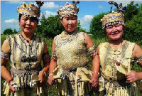 赫哲族的服饰主要特征是什么?赫哲族服饰的特色