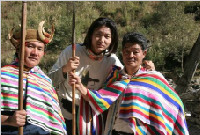 独龙族男服是什么样的独龙族女服是什么样的