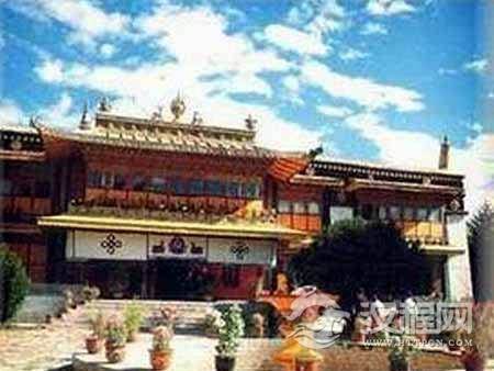 湖北黄梅县城东12公里的东山五祖寺旁大满禅师塔