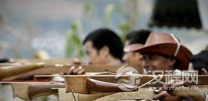 傈僳族传统体育活动傈僳族弓弩