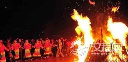 彝族火把节的三部曲迎火赞火送火是什么意思