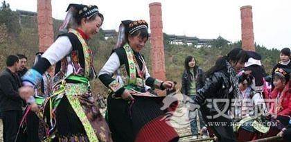 景颇族春节有什么活动？景颇族春节的风俗