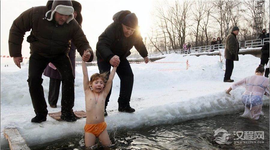 俄罗斯族的洗礼节是怎样的？洗礼节的简介