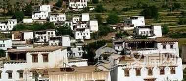 维吾尔族人习惯住在什么样的房子里