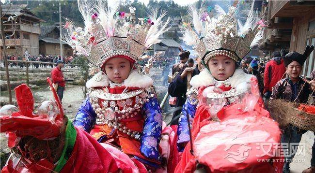 侗族抬“官人”有什么习俗？侗族抬“官人”活动简介