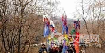 满族习俗满族人在葬礼中有啥特殊习俗