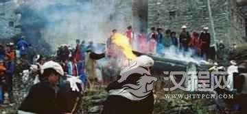 羌族丧葬习俗羌族人是怎样进行吊唁的