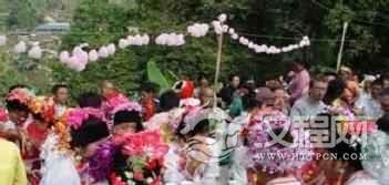 布朗族的漆齿串姑娘和情歌有何民族风情