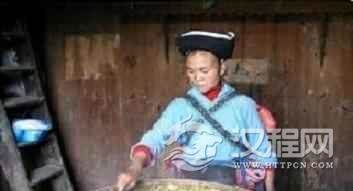 花垣苗族在服饰和饮食具体有什么风俗习惯