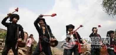 布朗族习俗布朗族特殊的洗牛脚风俗简介