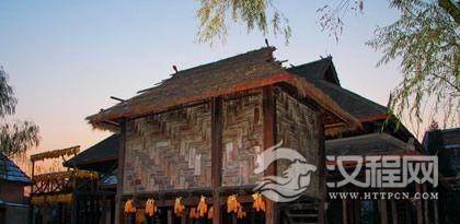 景颇族民居特色是什么?景颇族猪脚屋的样式