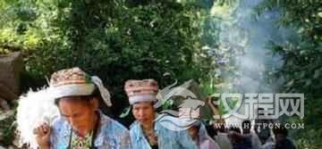 苗族风俗苗族人在葬礼过后的“送饭吃”仪式