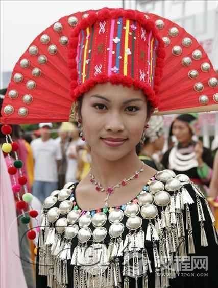 对景颇族的简介景颇族的生活习俗