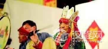 满族乐器“单鼓”最主要的作用是什么