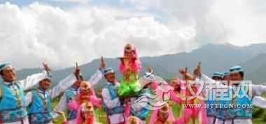 揭秘打堡垒：俄罗斯族最有趣的体育活动