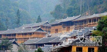 不同历史背景下的仡佬族的居住形式