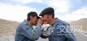 塔吉克族奇特温馨的吻手礼是怎样的