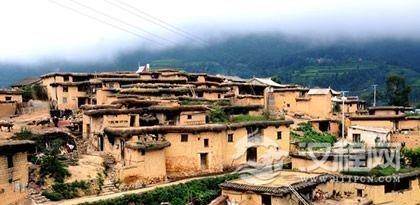 云南彝族建筑风格是什么？彝族的独特建筑是什么？