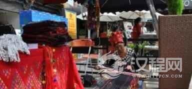 景颇族织锦有何作用？其又有何含义