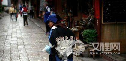 历史上的南迁让纳西族的生活习俗改变？