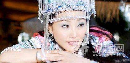 哈尼族语言的起源是什么？哈尼族语言的特点