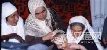 哈萨克族人们在婴儿出生的时候有啥礼俗