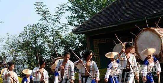 基诺族节日特懋克节有什么流程？基诺族特懋克节程序简介