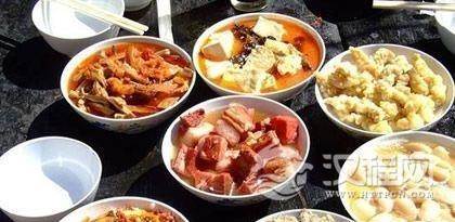 让人垂涎三尺的白族土八碗文化