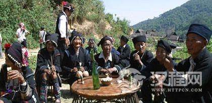 布朗族洗牛脚风俗有什么？布朗族洗牛脚活动简介