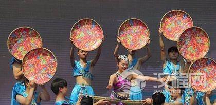 惟妙惟肖的壮族捞虾舞文化