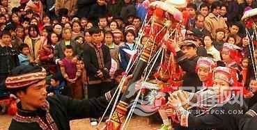 瑶族习俗瑶族人为什么会用布包裹着头