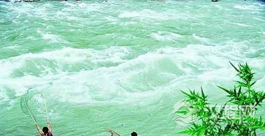 独龙族女子面上为什么要“纹面”独龙族的文面女